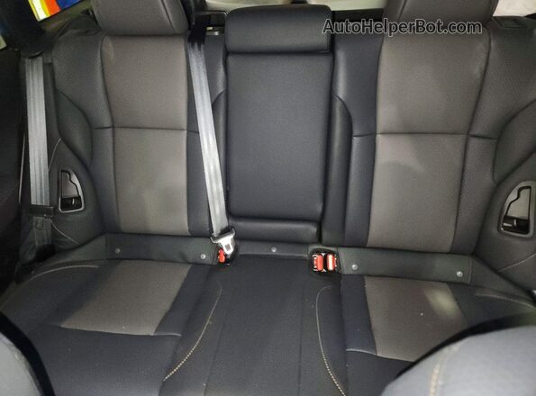 4S4BTGUD2S3280748 2025 SUBARU OUTBACK Blue Widok tylnych siedzeń