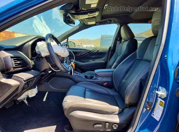 4S4BTGUD7R3155903 2024 SUBARU OUTBACK Blue Vista interior delantera