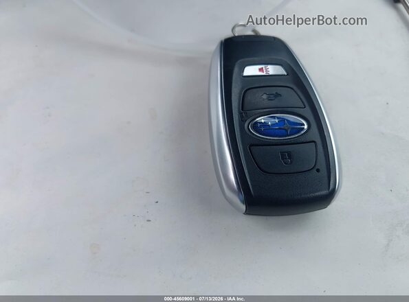 4S4GUHD61T3724147 2026 SUBARU CROSSTREK Gray წინა პანელის ხედი