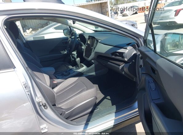4S4GUHD63T3777769 2026 SUBARU CROSSTREK Silver Вид салону спереду