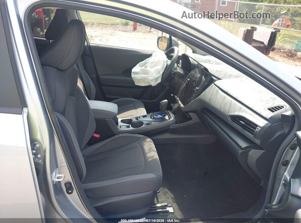 4S4GUHD67T3720765 2026 SUBARU CROSSTREK Silver Вид салону спереду