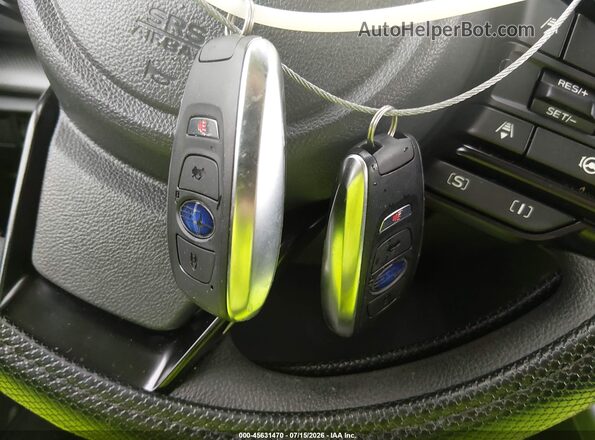4S4GUHD69T3720492 2026 SUBARU CROSSTREK Серый Вид панели приборов