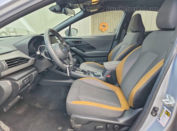 4S4GUHF62S3748744 2025 SUBARU CROSSTREK Серебряный Вид салона спереди