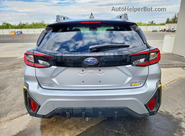 4S4GUHF62S3748744 2025 SUBARU CROSSTREK Серебряный Вид сзади
