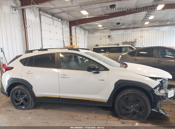 4S4GUHF63R3767121 2024 SUBARU CROSSTREK White Rear interior view