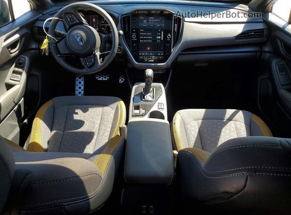 4S4GUHF63S3721732 2025 SUBARU CROSSTREK Black Widok deski rozdzielczej