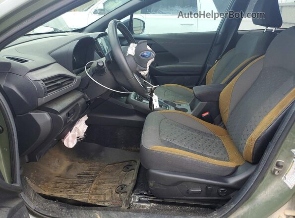 4S4GUHF64R3720535 2024 SUBARU CROSSTREK Green Вид салону спереду