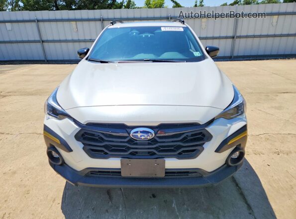 4S4GUHF66R3703512 2024 SUBARU CROSSTREK White Front view