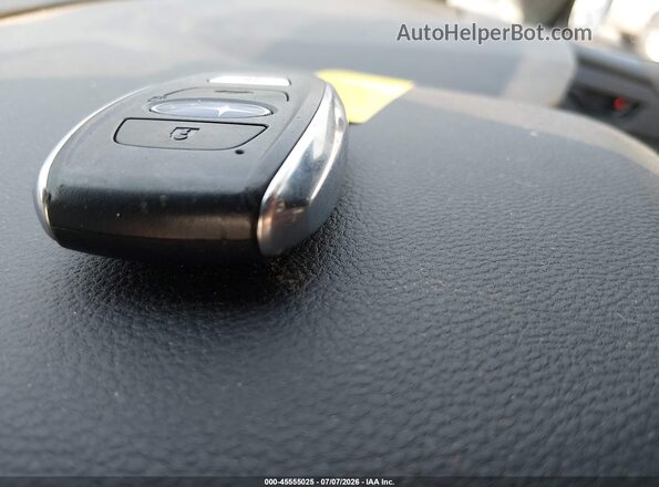 4S4GUHF66R3834648 2024 SUBARU CROSSTREK Серебряный Вид панели приборов