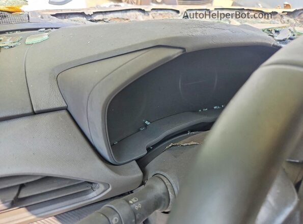 4S4GUHF68S3773566 2025 SUBARU CROSSTREK Green Սարքավորումների վահանակի տեսք
