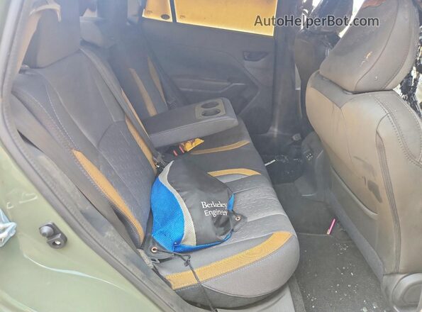 4S4GUHF68S3773566 2025 SUBARU CROSSTREK Green Հետևի նստատեղերի տեսք