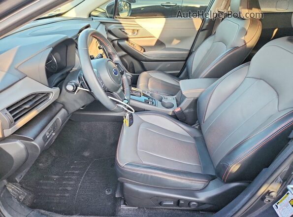 4S4GUHL60R3707091 2024 SUBARU CROSSTREK Серый Вид салона спереди