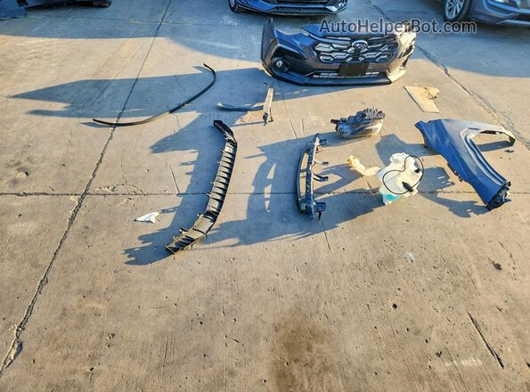 4S4GUHL60R3707091 2024 SUBARU CROSSTREK Серый Вид подкапотного пространства