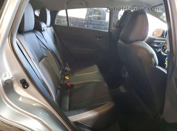 4S4GUHL65R3753385 2024 SUBARU CROSSTREK Silver Widok wnętrza z tyłu