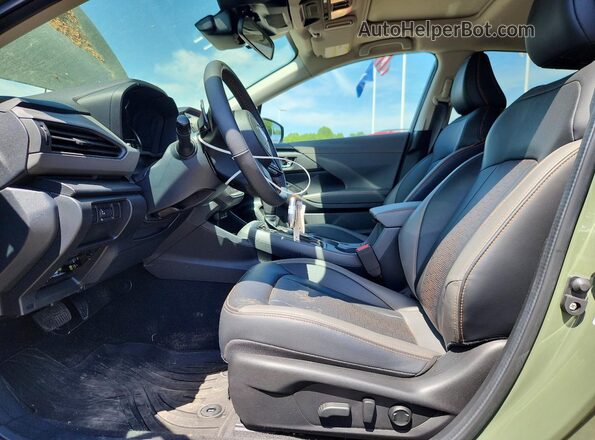 4S4GUHM60S3712778 2025 SUBARU CROSSTREK Green წინა სალონის ხედი