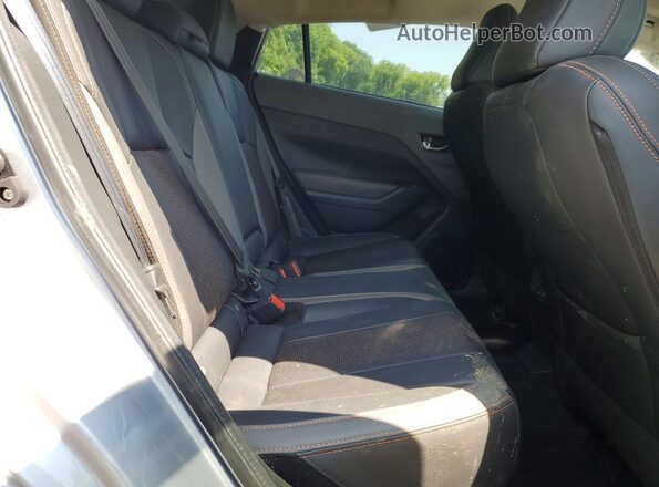 4S4GUHM65R3711863 2024 SUBARU CROSSTREK Серебряный Вид задних сидений