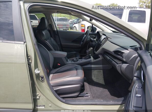 4S4GUHM65R3818962 2024 SUBARU CROSSTREK Green Widok wnętrza z przodu