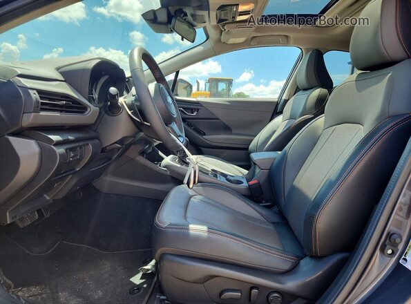 4S4GUHM69S3706784 2025 SUBARU CROSSTREK Gray Front interior view