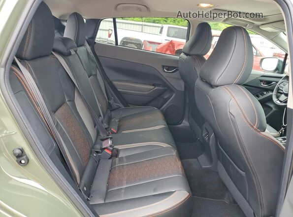 4S4GUHM69T3763004 2026 SUBARU CROSSTREK Green Widok wnętrza z tyłu