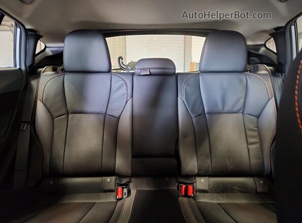 4S4GUHM6XR3815183 2024 SUBARU CROSSTREK Silver უკანა სავარძლების ხედი