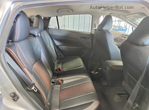 4S4GUHM6XR3815183 2024 SUBARU CROSSTREK Silver უკანა სალონის ხედი