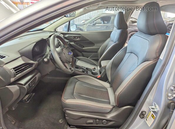 4S4GUHM6XR3815183 2024 SUBARU CROSSTREK Silver წინა სალონის ხედი