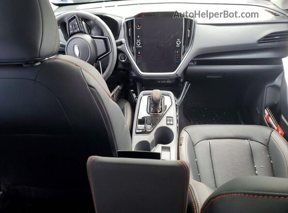 4S4GUHM6XS3733878 2025 SUBARU CROSSTREK Gray Dashboard view