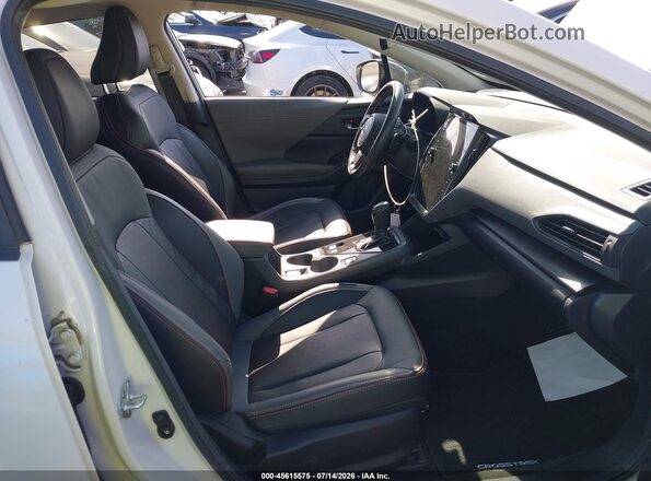 4S4GUHN61R3756488 2024 SUBARU CROSSTREK White Front interior view