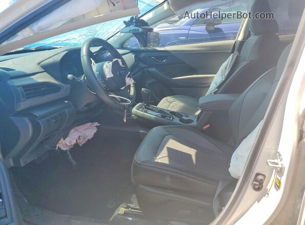 4S4GUHN68R3782280 2024 SUBARU CROSSTREK White Front interior view