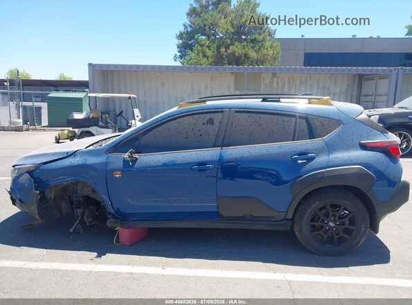 4S4GUHT65R3779453 2024 SUBARU CROSSTREK Blue 360 interior view