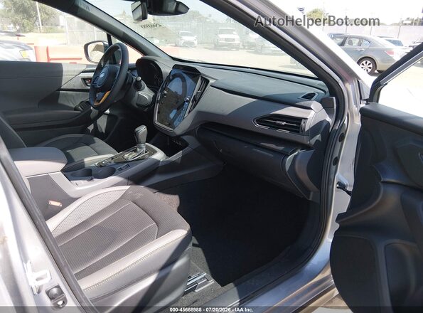 4S4GUHT66S3714956 2025 SUBARU CROSSTREK Silver Vista interior delantera