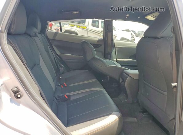 4S4GUHT68R3722972 2024 SUBARU CROSSTREK Silver Հետևի նստատեղերի տեսք