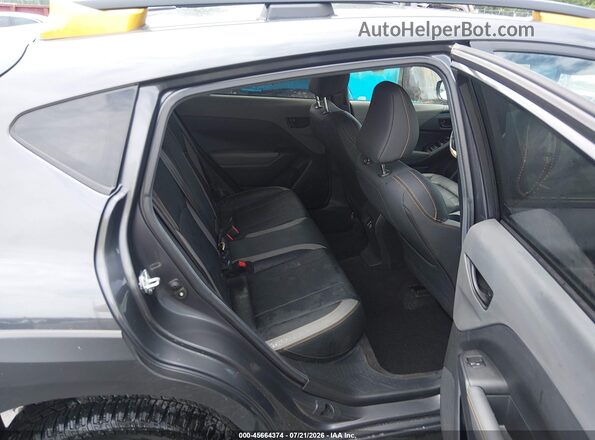 4S4GUHU60R3753695 2024 SUBARU CROSSTREK Gray Widok naklejki z numerem VIN