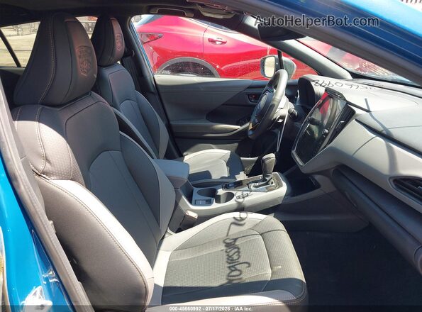 4S4GUHU60T3752683 2026 SUBARU CROSSTREK Blue Вид салону спереду