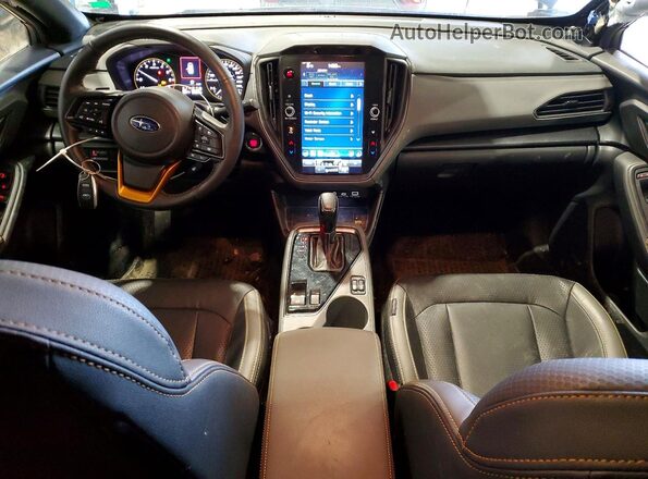 4S4GUHU61R3811202 2024 SUBARU CROSSTREK Black Vista del salpicadero