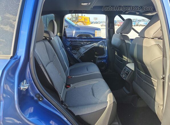 4S4SLDB60T3006131 2026 SUBARU FORESTER Blue Widok wnętrza z tyłu