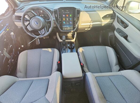 4S4SLDB60T3006131 2026 SUBARU FORESTER Blue Widok deski rozdzielczej