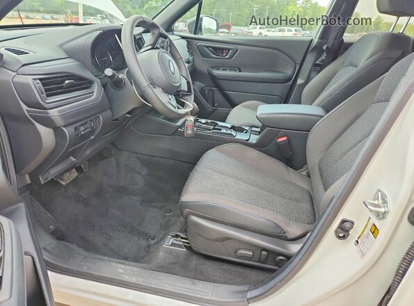 4S4SLDD62T3096914 2026 SUBARU FORESTER White Вид салону спереду