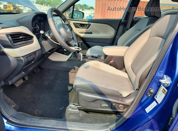 4S4SLDD65T3016568 2026 SUBARU FORESTER Blue Вид салону спереду