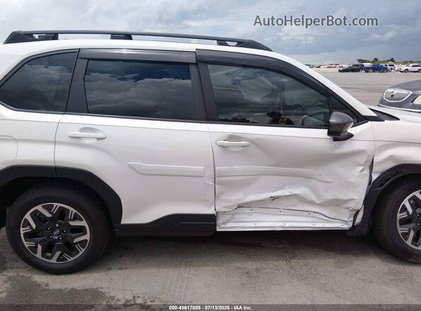 4S4SLDD65T3029370 2026 SUBARU FORESTER White Widok wnętrza 360 stopni