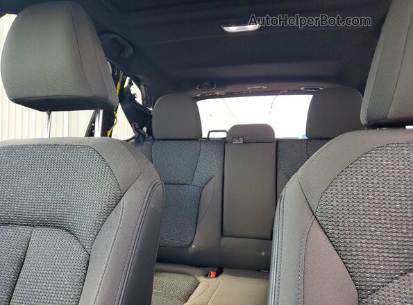 4S4SLDD67T3052665 2026 SUBARU FORESTER Purple Widok tylnych siedzeń