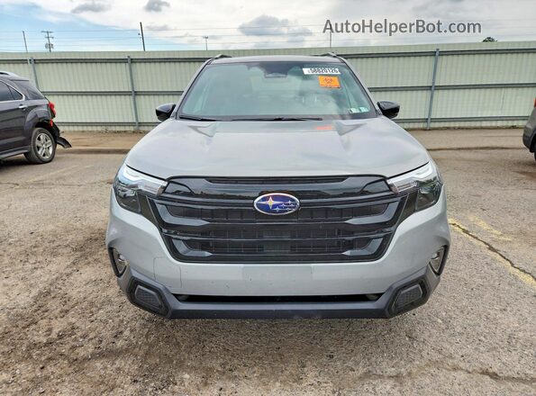 4S4SLDH67T3108176 2026 SUBARU FORESTER Gray Widok z przodu