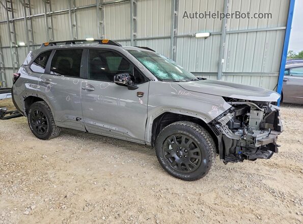 4S4SLDL67T3014791 2026 SUBARU FORESTER Серебряный Передняя правая четверть