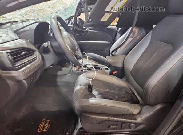 4S4SLDL69T3002626 2026 SUBARU FORESTER Черный Вид салона спереди