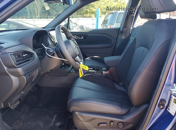 4S4SLST78T3106585 2026 SUBARU FORESTER Blue Widok wnętrza z przodu