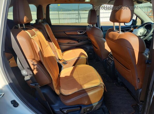 4S4WMAWD0R3427474 2024 SUBARU ASCENT White Widok wnętrza z tyłu