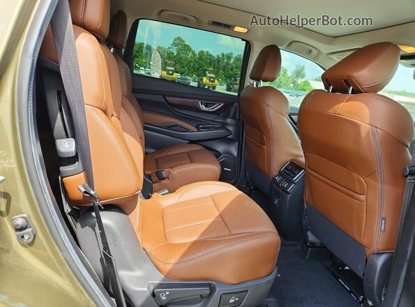 4S4WMAWD5R3417703 2024 SUBARU ASCENT Green Vista interior trasera
