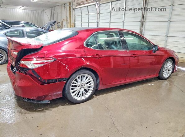 4T1B11HK4JU525974 2018 TOYOTA CAMRY Maroon უკანა მარჯვენა