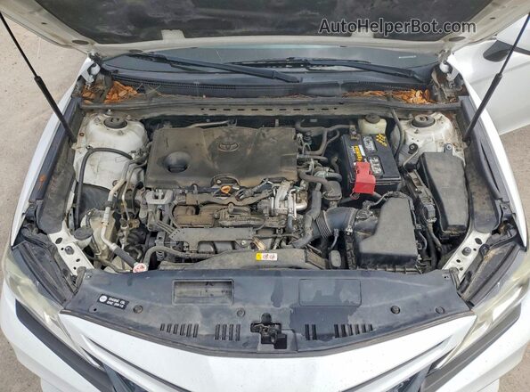 4T1B11HK5JU024401 2018 TOYOTA CAMRY White Սալոնի հետևի տեսք