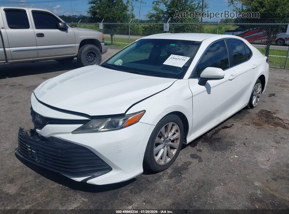 4T1B11HK5JU034541 2018 TOYOTA CAMRY White Przód lewy